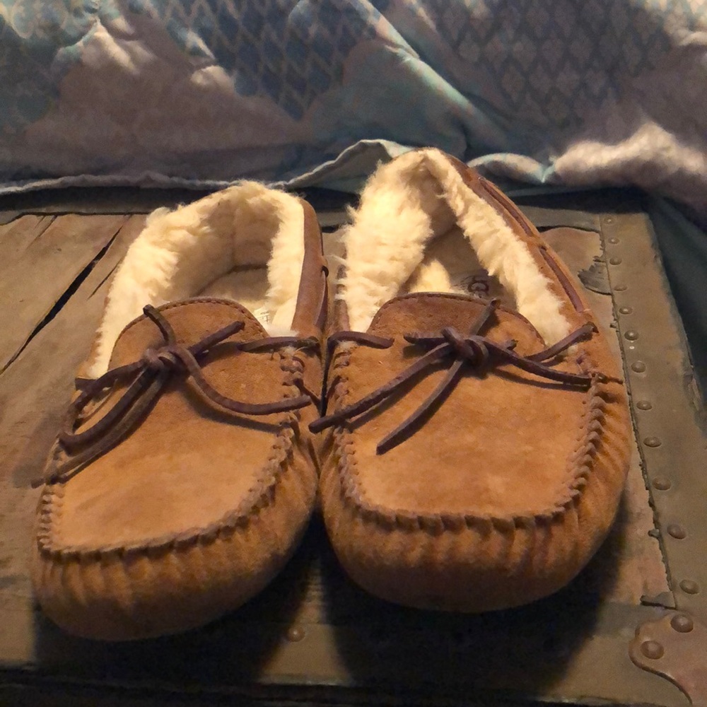 UGG Mocs - Picture 2 of 3